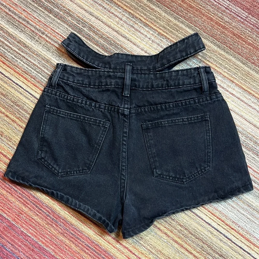 Le Lis Collection Black Denim Shorts - Picture 2 of 8